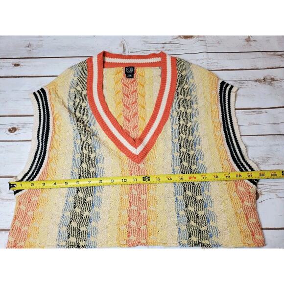 BDG Womens Small Sweater Vest CROPPED Knit V-Neck Cotton Oversized Grunge - Picture 8 of 10